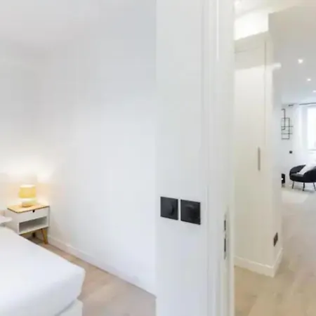 דירה Amazing 2 Bedroom Parisian Flat *