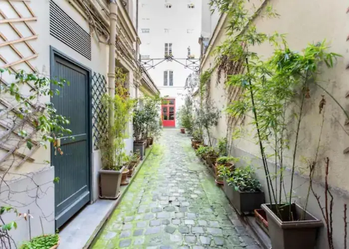 Amazing 2 Bedroom Parisian Flat *