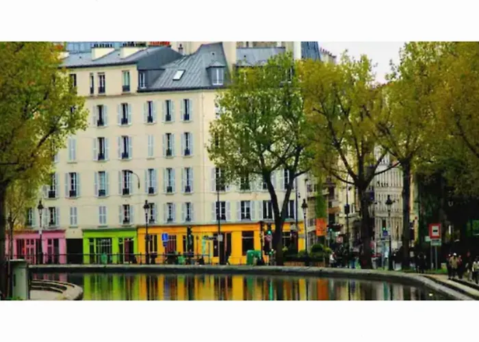 Amazing 2 Bedroom Parisian Flat *